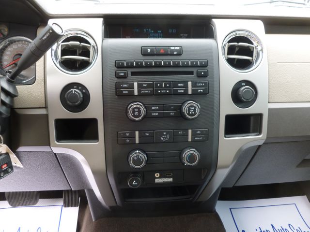 Ford F150 Supercab Short Bed 2WD Pickup Truck