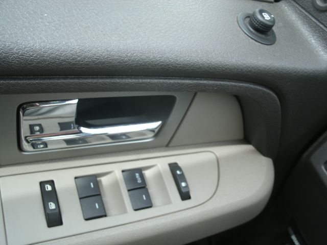 Ford F150 2010 photo 25