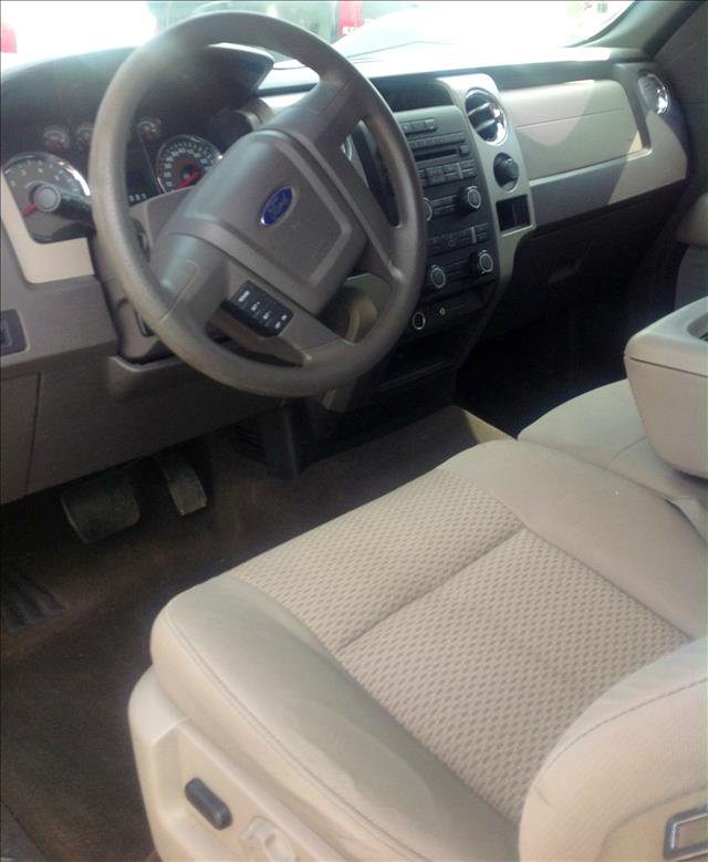 Ford F150 2010 photo 2