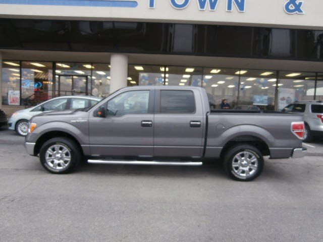 Ford F150 2010 photo 1