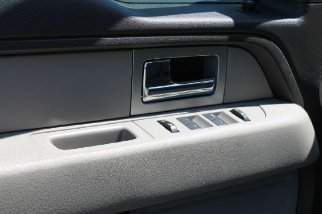 Ford F150 2010 photo 16