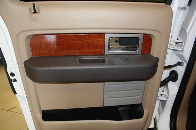 Ford F150 2010 photo 18