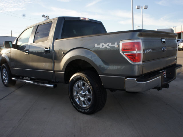 Ford F150 2010 photo 2