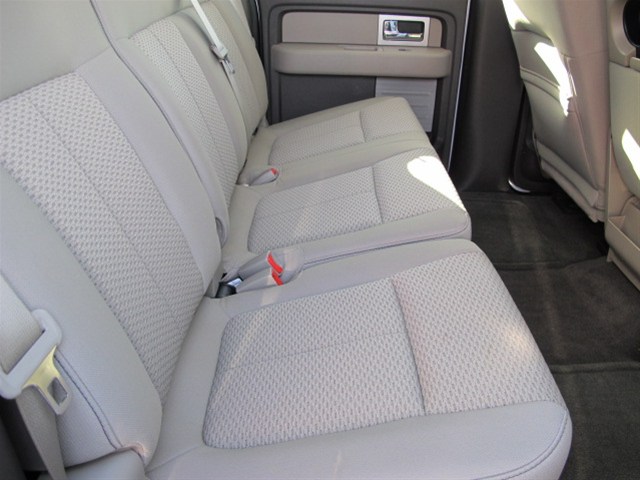 Ford F150 2010 photo 2