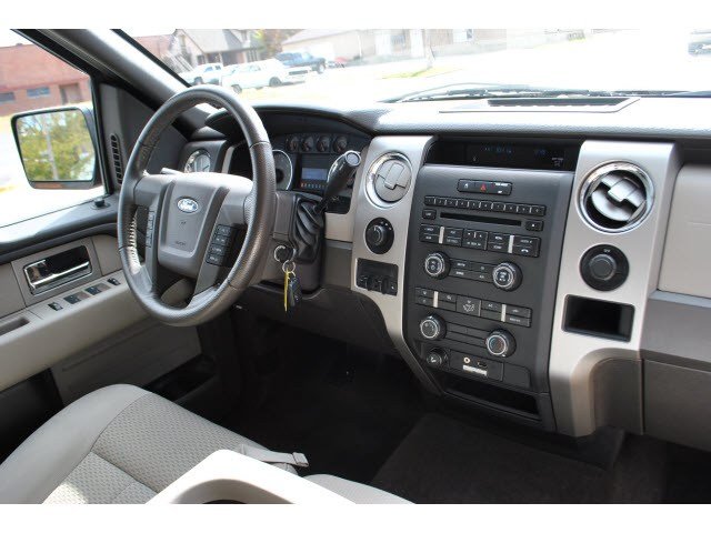 Ford F150 2010 photo 2