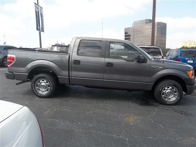 Ford F150 2010 photo 1