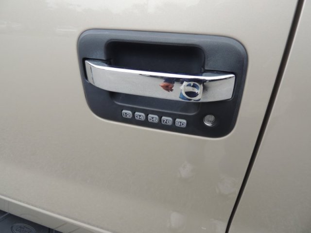 Ford F150 2010 photo 2