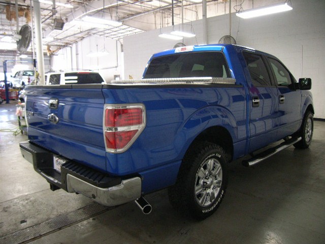 Ford F150 2010 photo 2