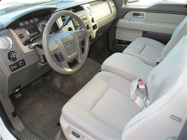 Ford F150 2010 photo 2