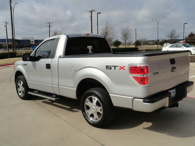 Ford F150 2010 photo 2