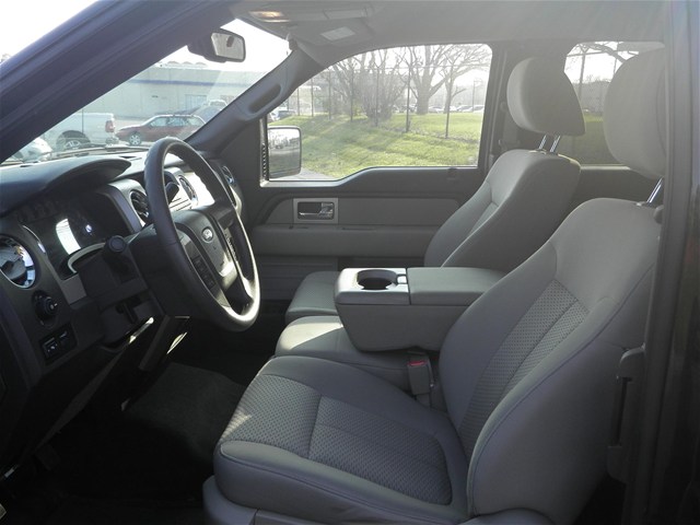 Ford F150 2010 photo 2