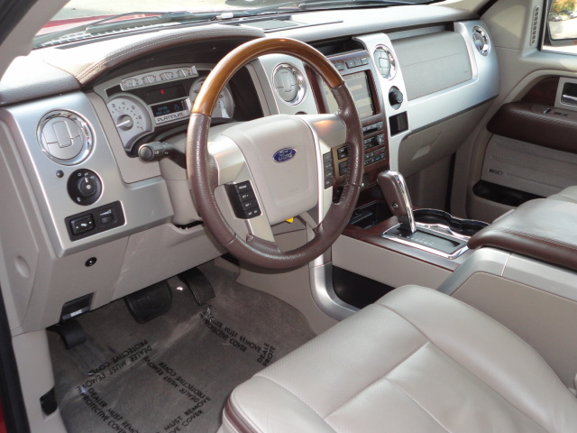 Ford F150 2010 photo 2