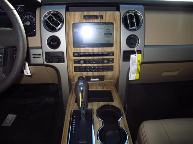 Ford F150 2011 photo 1