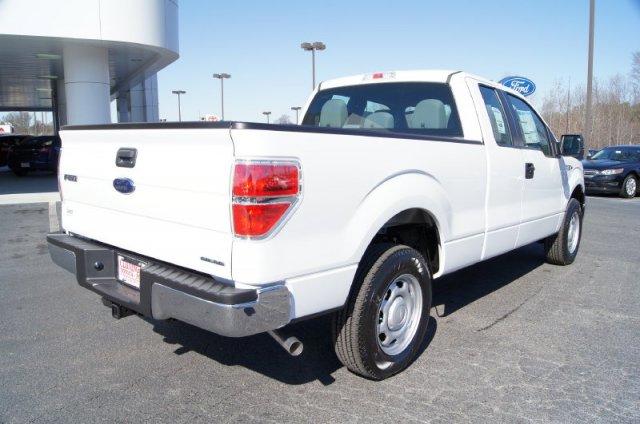 Ford F150 2011 photo 2