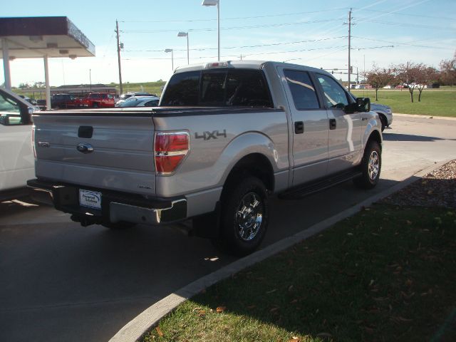 Ford F150 Supercrew 139 Pickup Truck