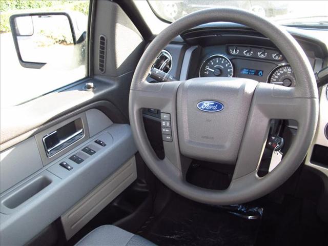 Ford F150 WGN XRS 6-spd Manual (natl) Pickup