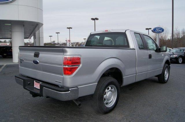 Ford F150 2011 photo 2