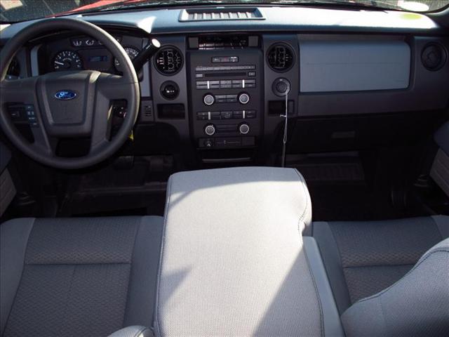 Ford F150 2011 photo 2