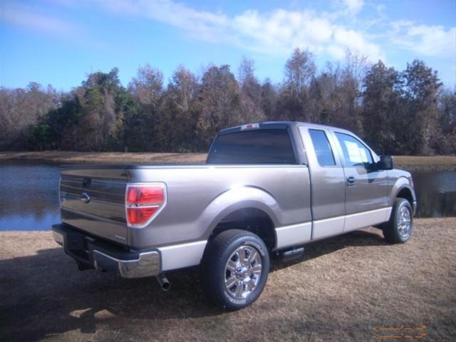 Ford F150 2011 photo 2