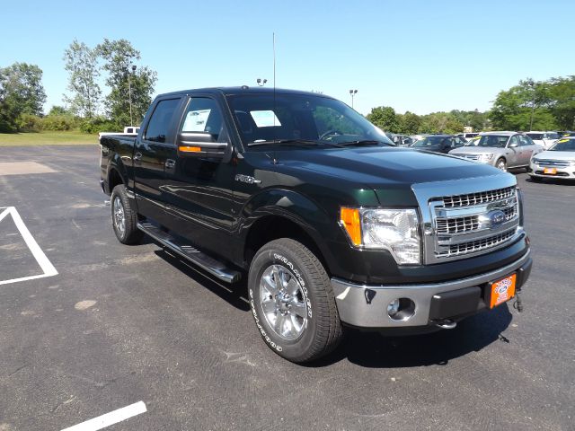 Ford F150 SEL Premium Minivan 4D Pickup Truck