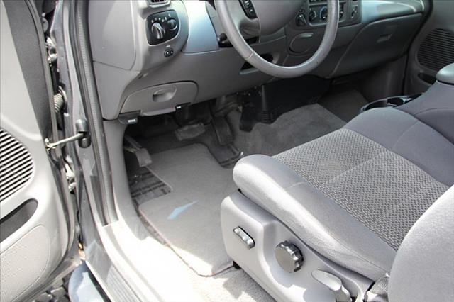 Ford F150 Heritage 2004 photo 12