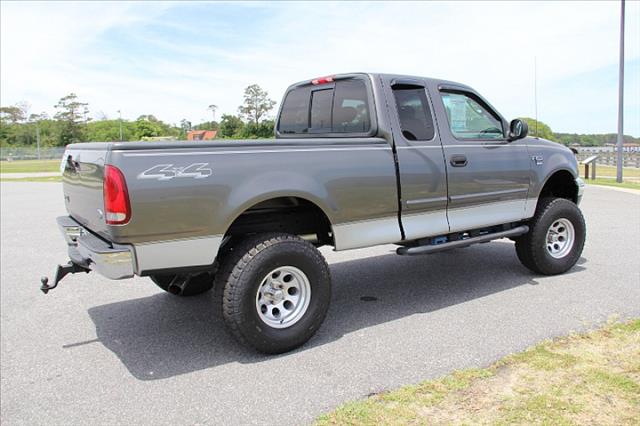 Ford F150 Heritage 2004 photo 17