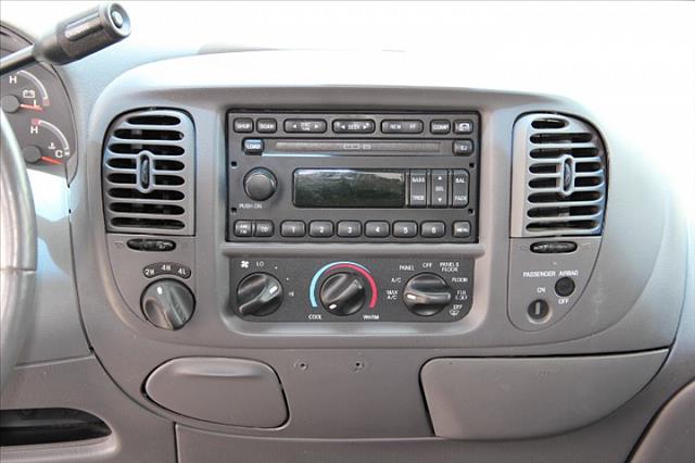 Ford F150 Heritage 2004 photo 5