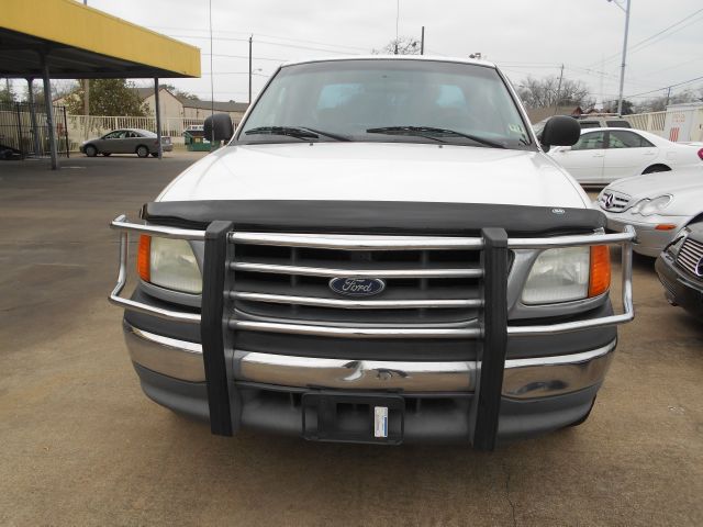 Ford F150 Heritage 2.4 LX Pickup Truck