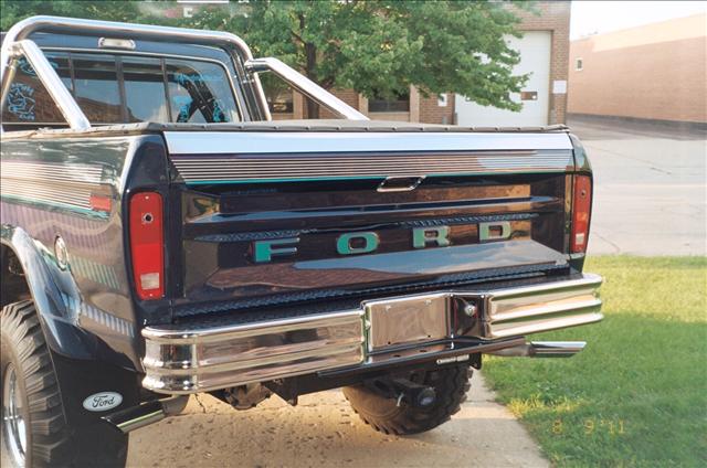 Ford F250 1974 photo 2