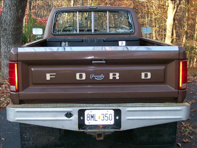 Ford F250 1984 photo 3