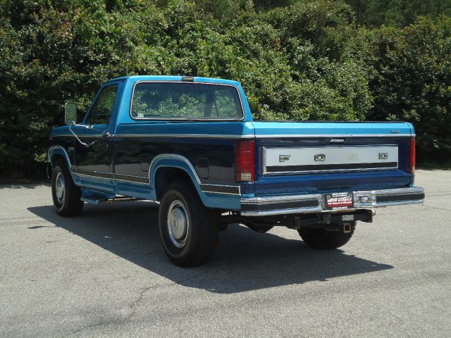 Ford F250 1984 photo 3