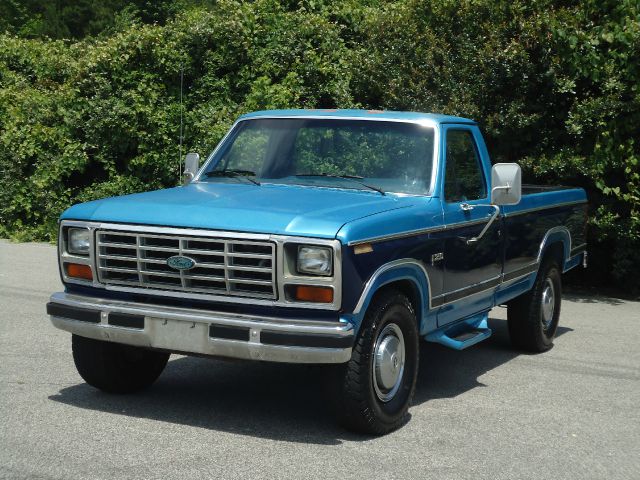 Ford F250 1984 photo 4