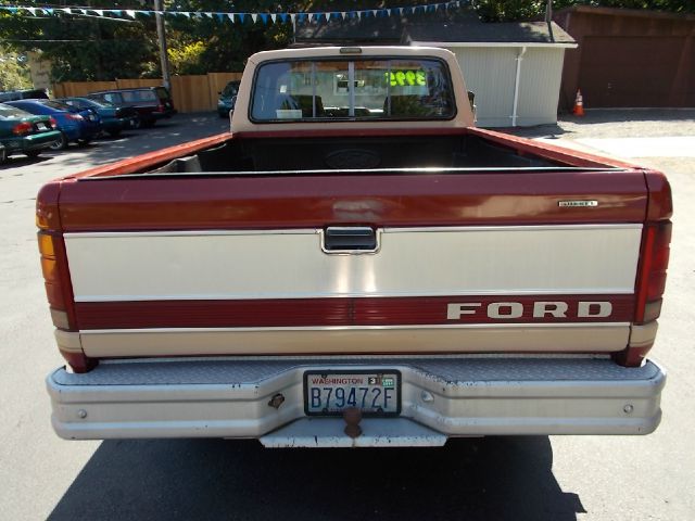 Ford F250 1985 photo 1