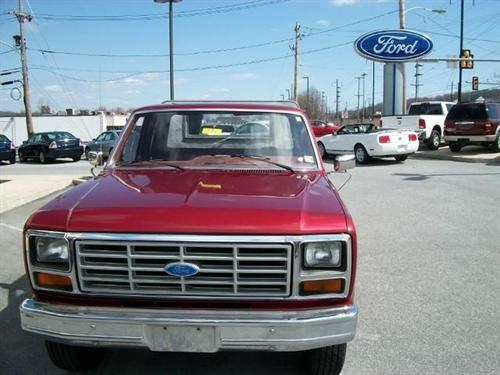 Ford F250 1985 photo 1