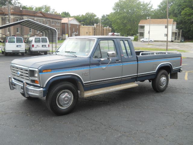 Ford F250 1986 photo 1