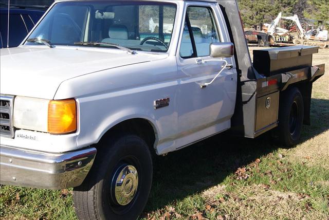 Ford F250 Extended Cab 4 Dr LS Pickup