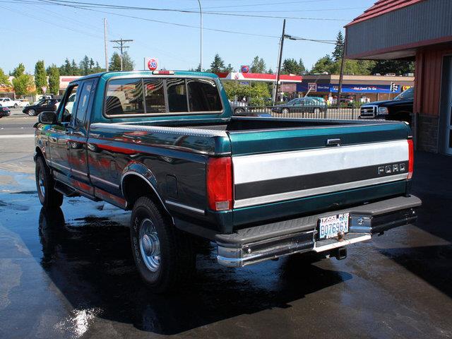 Ford F250 2WD Supercab 145 FX2 Pickup Truck