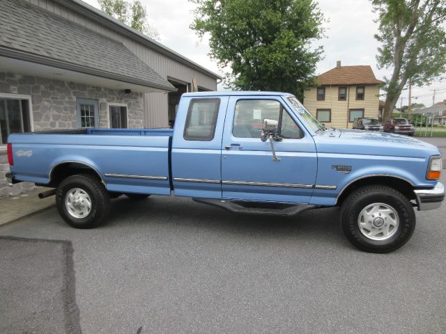 Ford F250 S 2-door Hatchback Pickup Truck