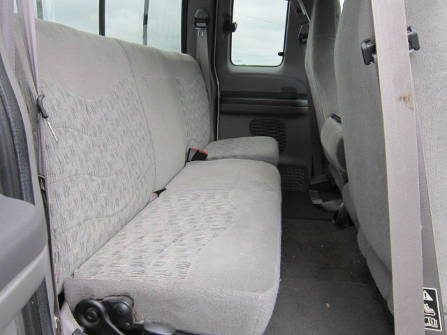 Ford F250 SE Well Kept Alloy Wheels Pickup Truck