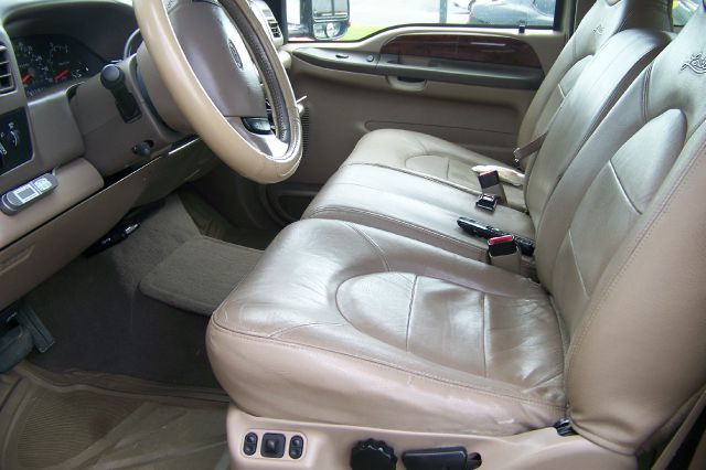 Ford F250 Sport 4WD V6 Pickup Truck