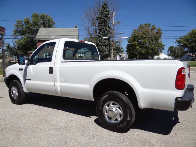 Ford F250 Crew Cab Short Box 2-wheel Drive SLE Pickup Truck