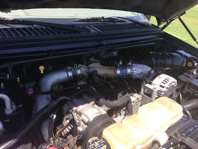 Ford F250 FWD 4dr SE Pickup Truck