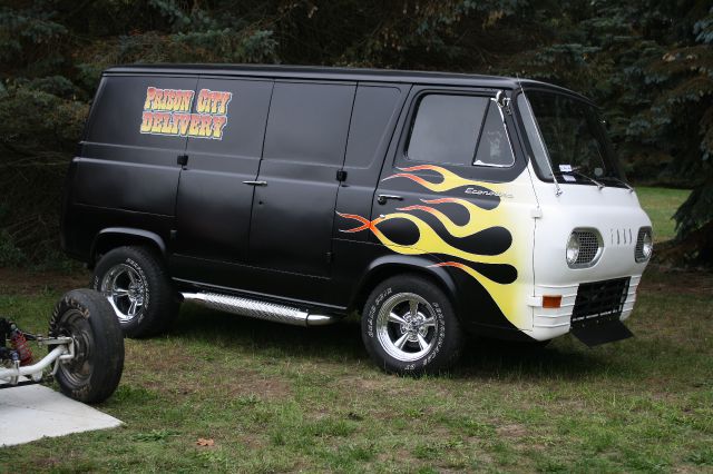 Ford e100 1965 photo 2