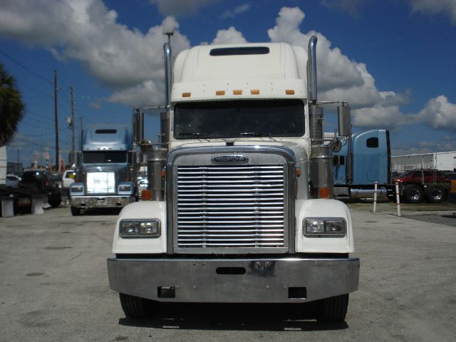Freightliner CLASSIC 2003 photo 2