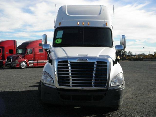 Freightliner Cascadia 2011 photo 3