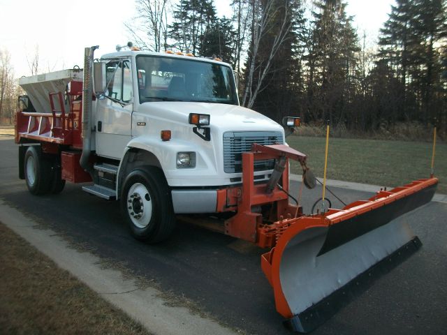 Freightliner FL-60 2003 photo 4