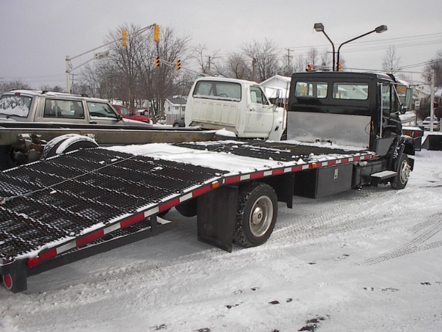 Freightliner FL-70 1997 photo 2