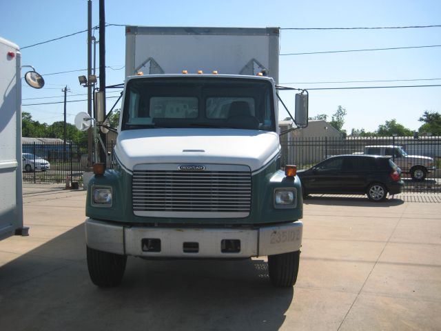 Freightliner FL70 2001 photo 3