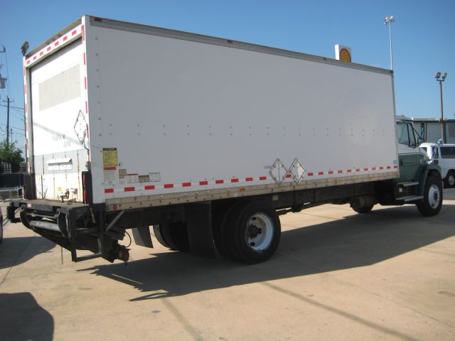 Freightliner FL70 2001 photo 4