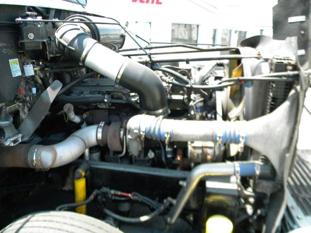 Freightliner FLD120 2000 photo 1